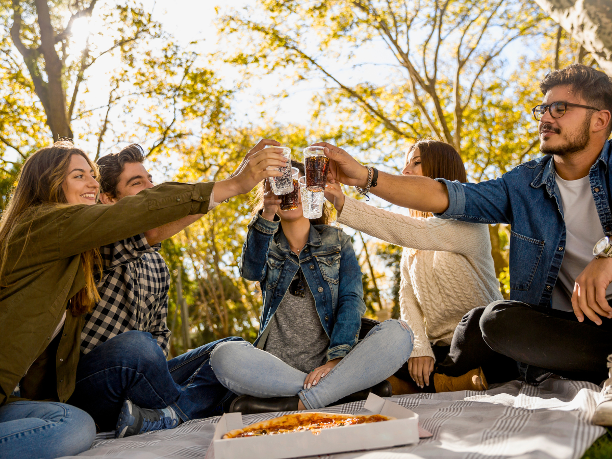 Encourages You to Make Friends