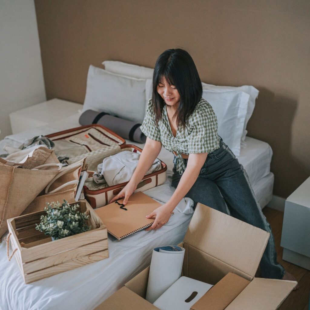 woman packing boxes